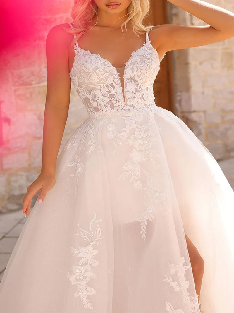 Gorgeous A-Line Beach Wedding Dresses Spaghetti Appliqued Tulle Sweep Train Bridal Gowns With Slit