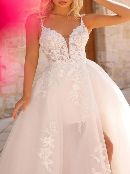 Gorgeous A-Line Beach Wedding Dresses Spaghetti Appliqued Tulle Sweep Train Bridal Gowns With Slit