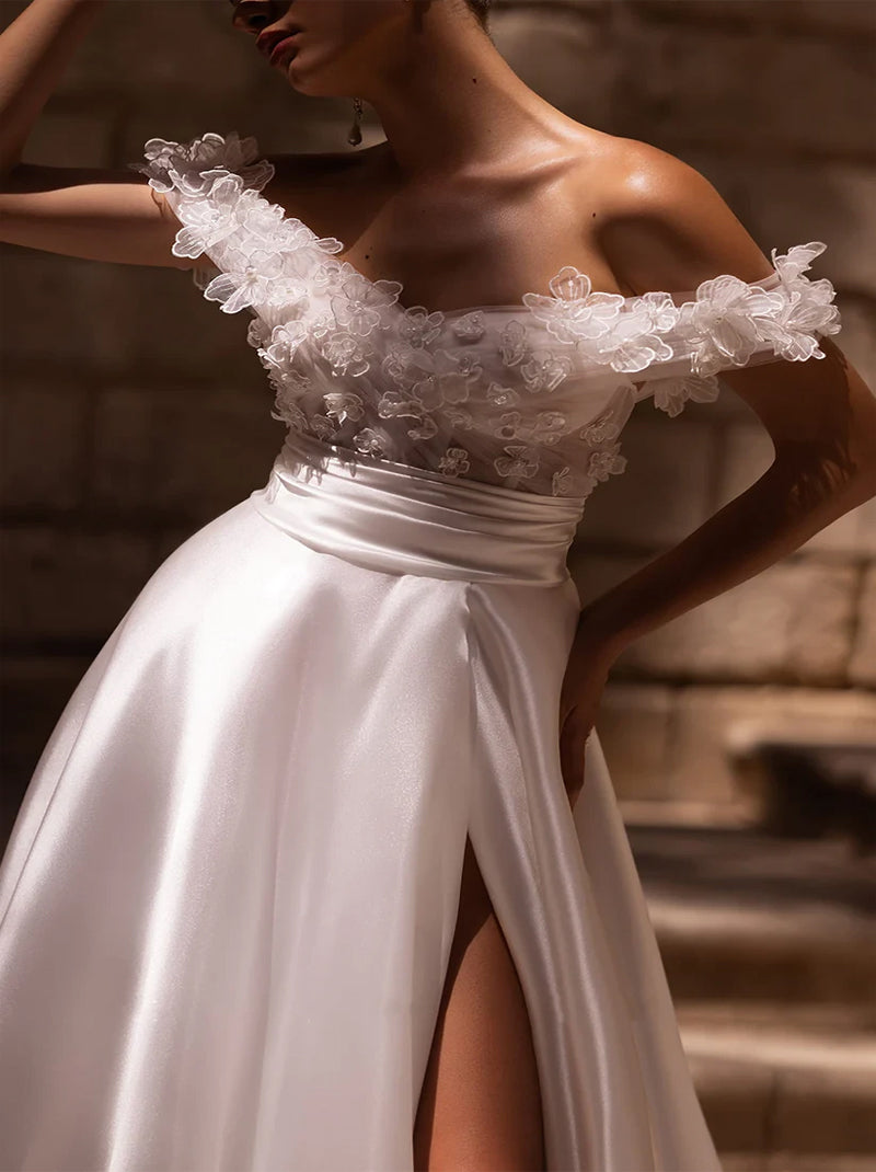 Simple A-Line Beach Wedding Dresses Off The Shoulder Pleated Flowers Satin Sweep Train Bridal Gowns With Slit