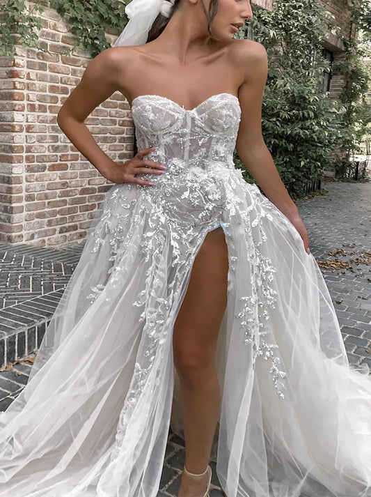 Modern A-Line Beach Wedding Dresses Sweetheart Appliqued Tulle Sweep Train Bridal Gowns With Slit