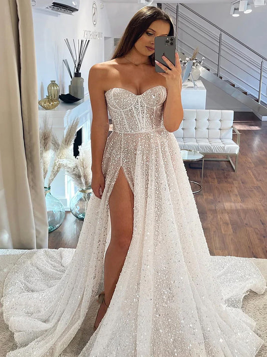 Modern A-Line Beach Wedding Dresses Sweetheart Sequins Tulle Sweep Train Bridal Gowns With Slit