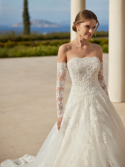 White A-Line Wedding Dresses Strapless Appliques Beads Detachable Long Sleeves Court Tulle Bridal Gowns Custom Made