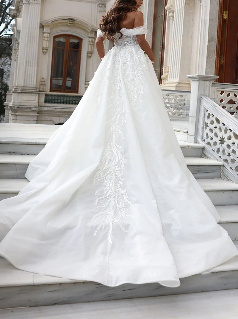 Modern A-Line Beach Wedding Dresses Off The Shoulder Appliqued Tulle Sweep Train Bridal Gowns With Slit