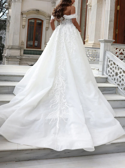 Modern A-Line Beach Wedding Dresses Off The Shoulder Appliqued Tulle Sweep Train Bridal Gowns With Slit