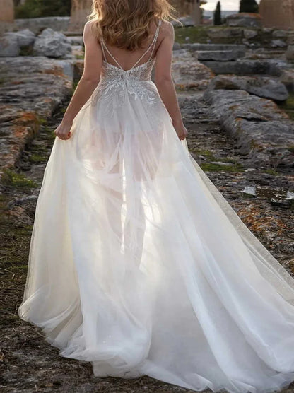 Modern A-Line Beach Wedding Dresses Spaghetti Appliqued Beads Tulle Sweep Train Bridal Gowns Custom Made