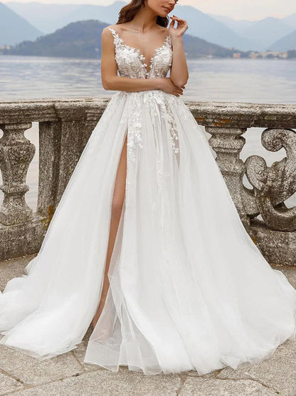 Gorgeous A-Line Beach Wedding Dresses Scoop Appliqued Cap Sleevels Tulle Sweep Train Bridal Gowns With Slit