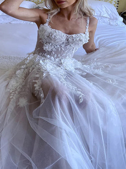 Gorgeous A-Line Beach Wedding Dresses Spaghetti Appliqued Tulle Sweep Sweep Train Bridal Gowns With Slit