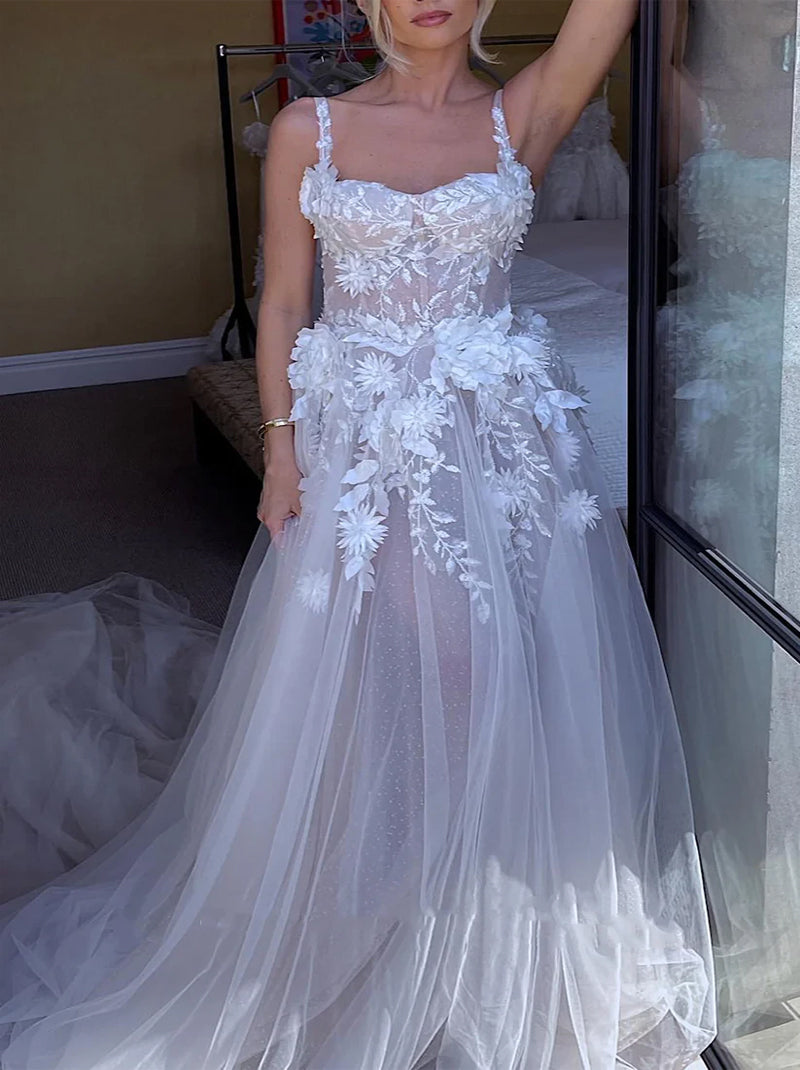 Gorgeous A-Line Beach Wedding Dresses Spaghetti Appliqued Tulle Sweep Sweep Train Bridal Gowns With Slit