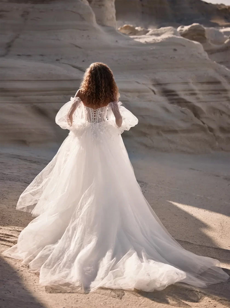 Modern & Classic A-Line Boho Beach Wedding Dresses Sweetheart Detachable Long Sleeves Appliqued Sweep Train Bridal Gowns Custom