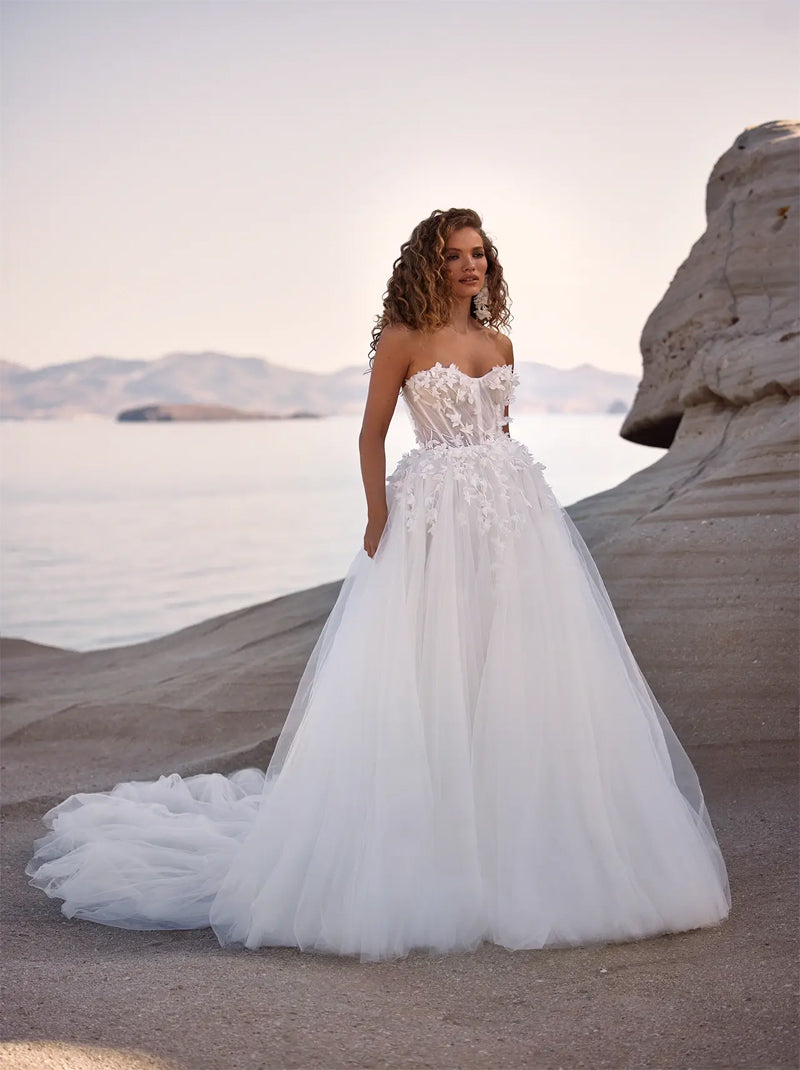 Modern & Classic A-Line Boho Beach Wedding Dresses Sweetheart Detachable Long Sleeves Appliqued Sweep Train Bridal Gowns Custom