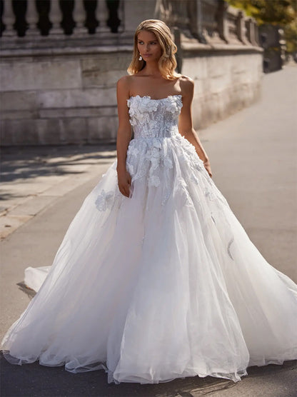 Gorgeous & Classic A-Line Boho Beach Wedding Dresses Sweetheart Sequins Appliqued Lace Up Tulle Sweep Train Bridal Gowns Custom