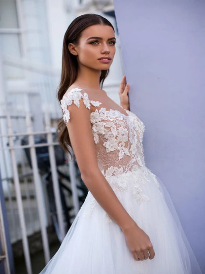 Elegant & Classic A-Line Wedding Dresses Scoop Sequins Appliqued Cap Sleeves Court Train Tulle Bridal Gowns Custom With Detachable Jacket